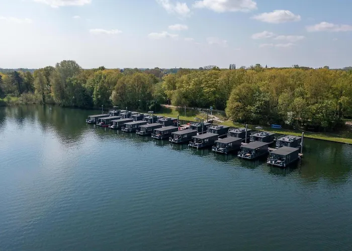 Houseboat Marina Mookerplas 4-6 Persons Plasmolen