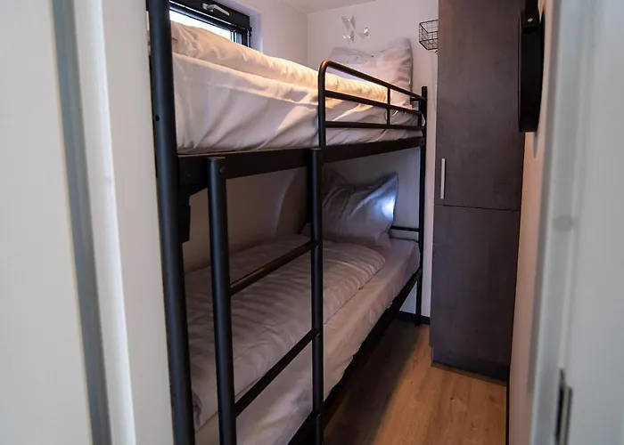 Houseboat Marina Mookerplas 4-6 Persons Chalet