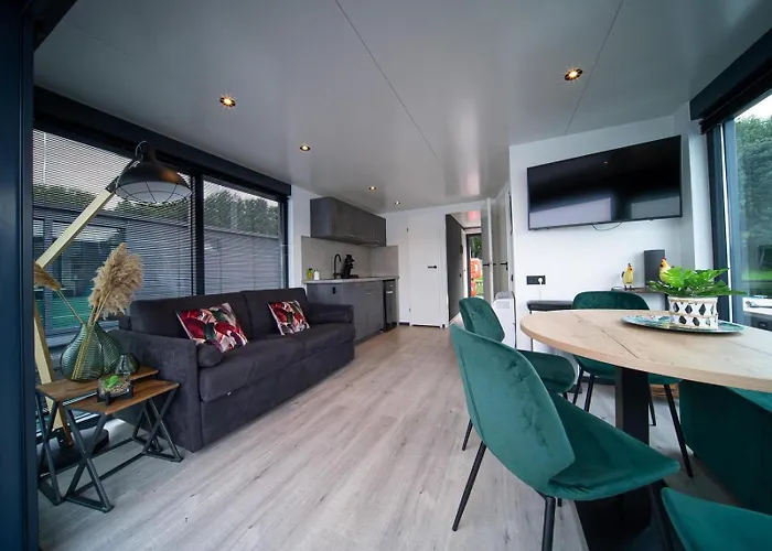 Houseboat Marina Mookerplas 4-6 Persons * Plasmolen