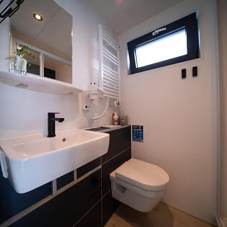 Houseboat Marina Mookerplas 4-6 Persons