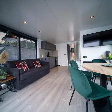 Houseboat Marina Mookerplas 4-6 Persons * Plasmolen